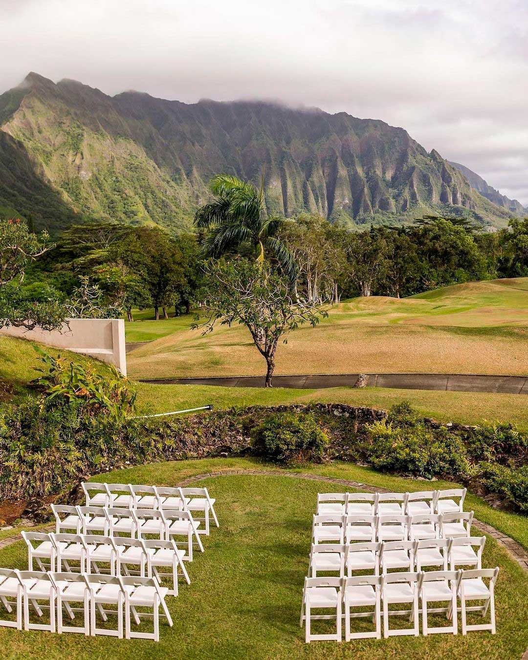 best wedding venues in hawaii aisle