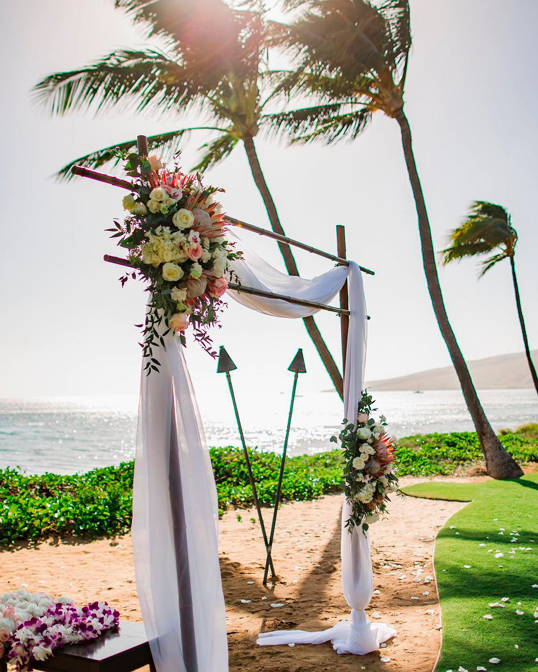 best wedding venues in hawaii aisle