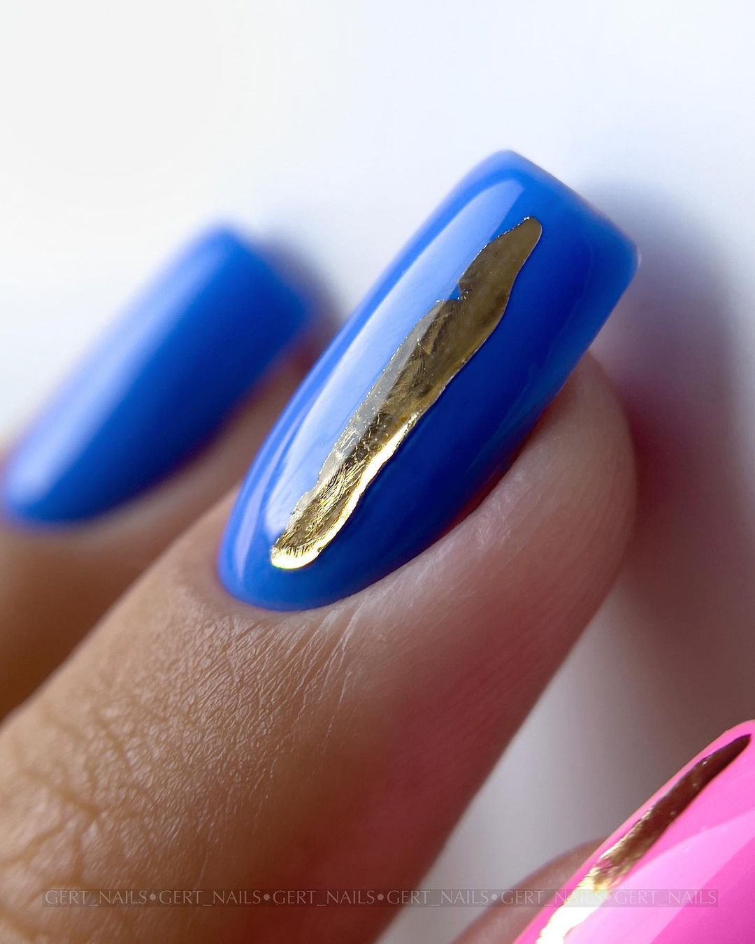 gold wedding nails blue