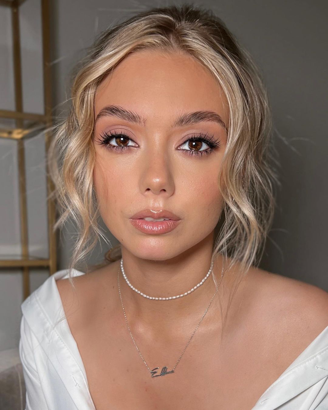 simple wedding makeup light perfect with glass alyona_beauty_muah