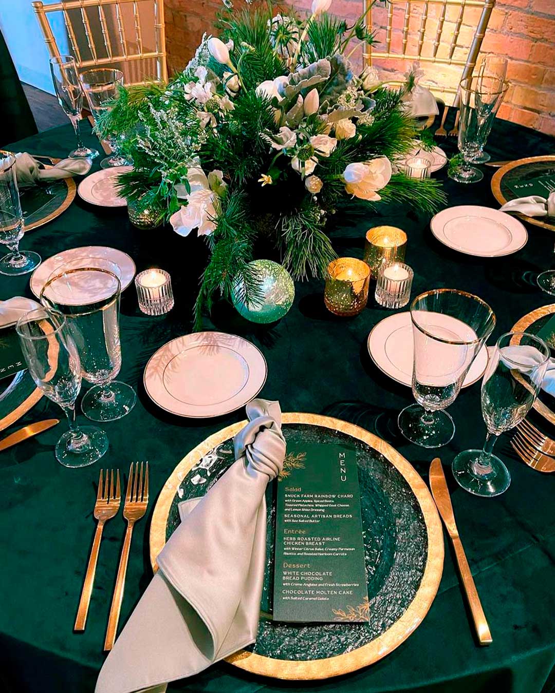 wedding colors emerald table setting
