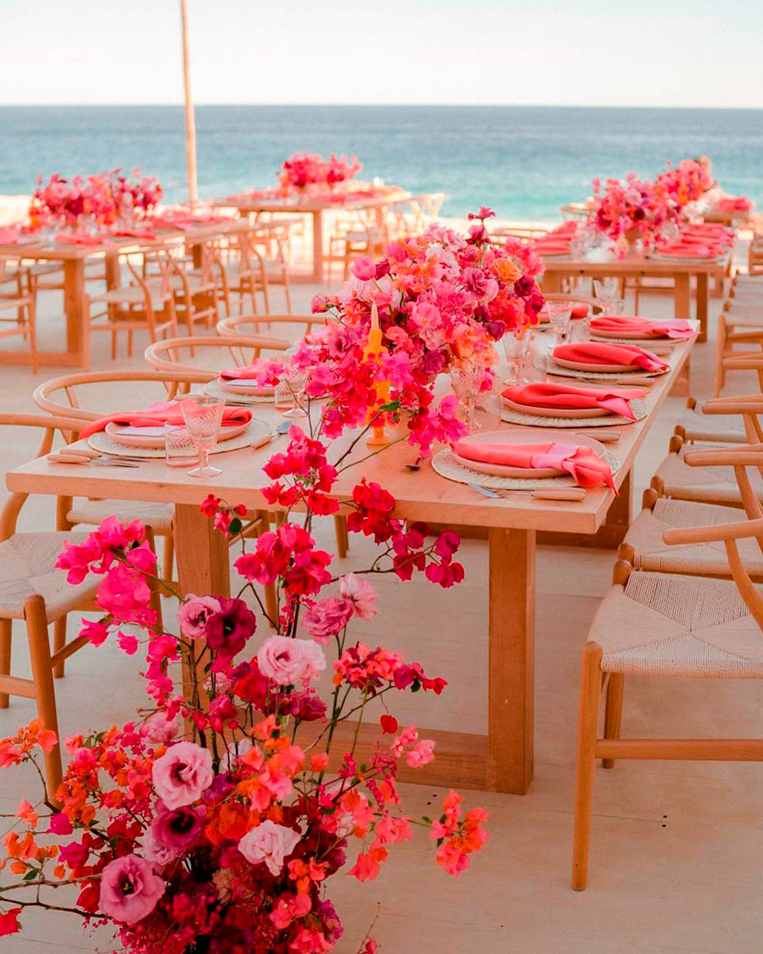 wedding-colors-hot peach table decor