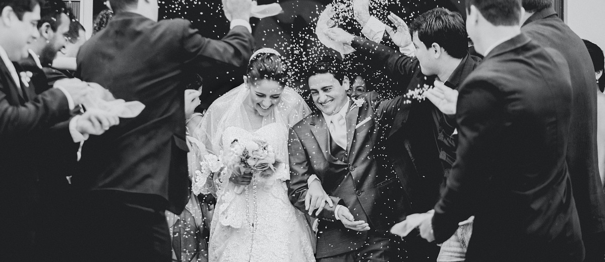 Black Themed Wedding Celebration Trends: 33 Ideas and Inspiration
