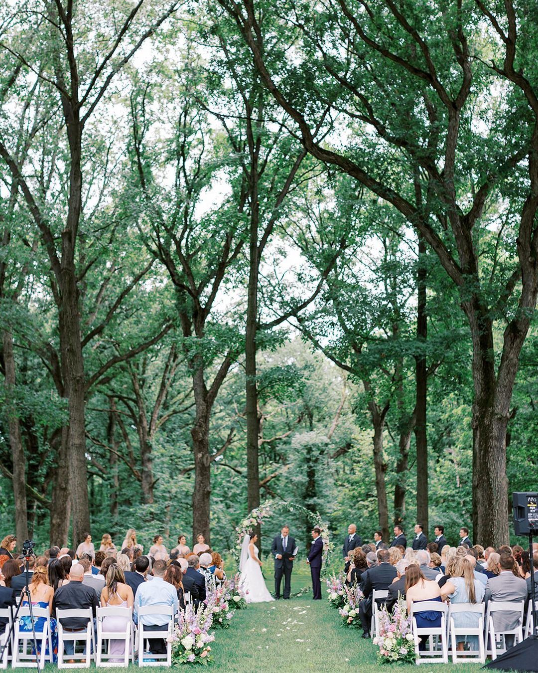 best illinois wedding venues arch aisle