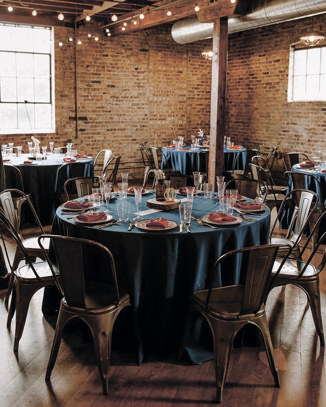 best illinois wedding venues barn indoor lights