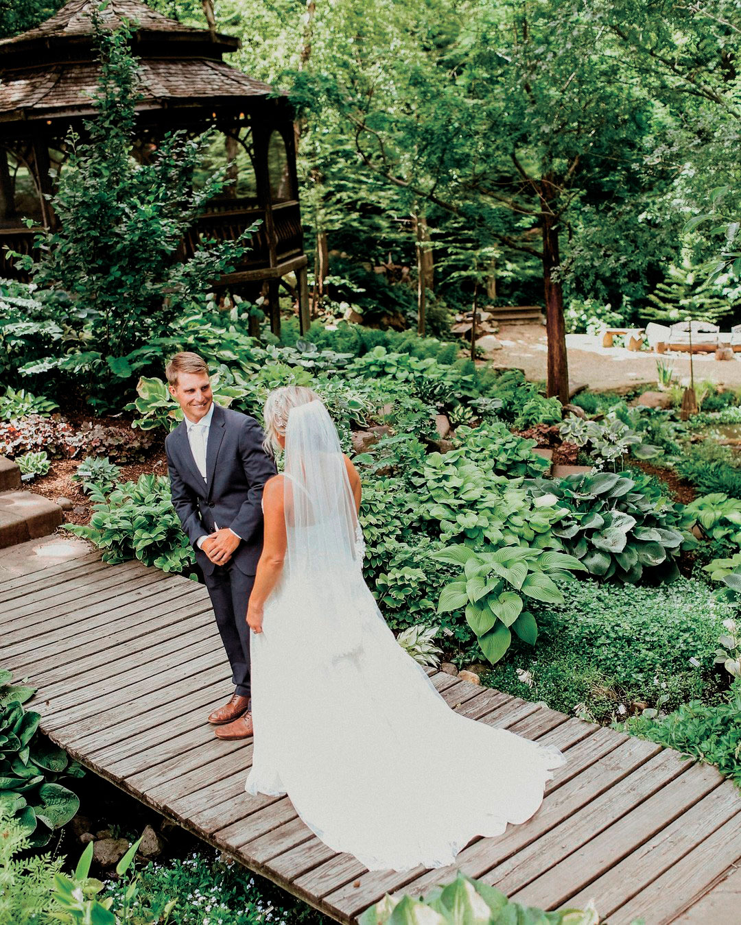 best illinois wedding venues bride groom