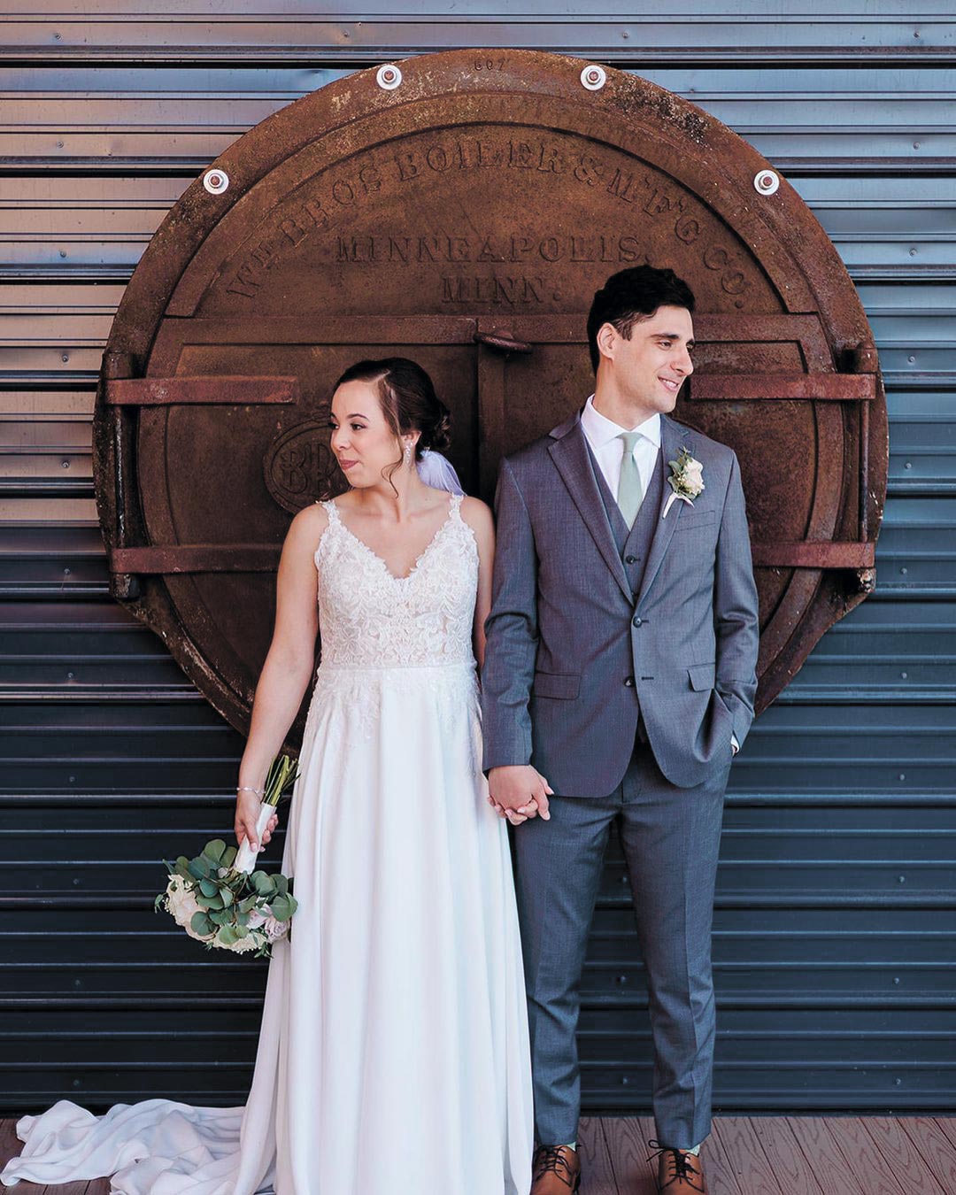 best illinois wedding venues bride groom