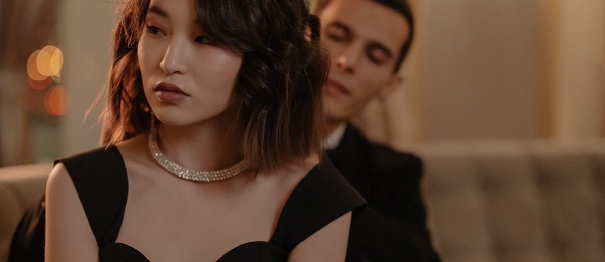 Black And Gold Wedding Dresses: 20 Ideas + FAQs