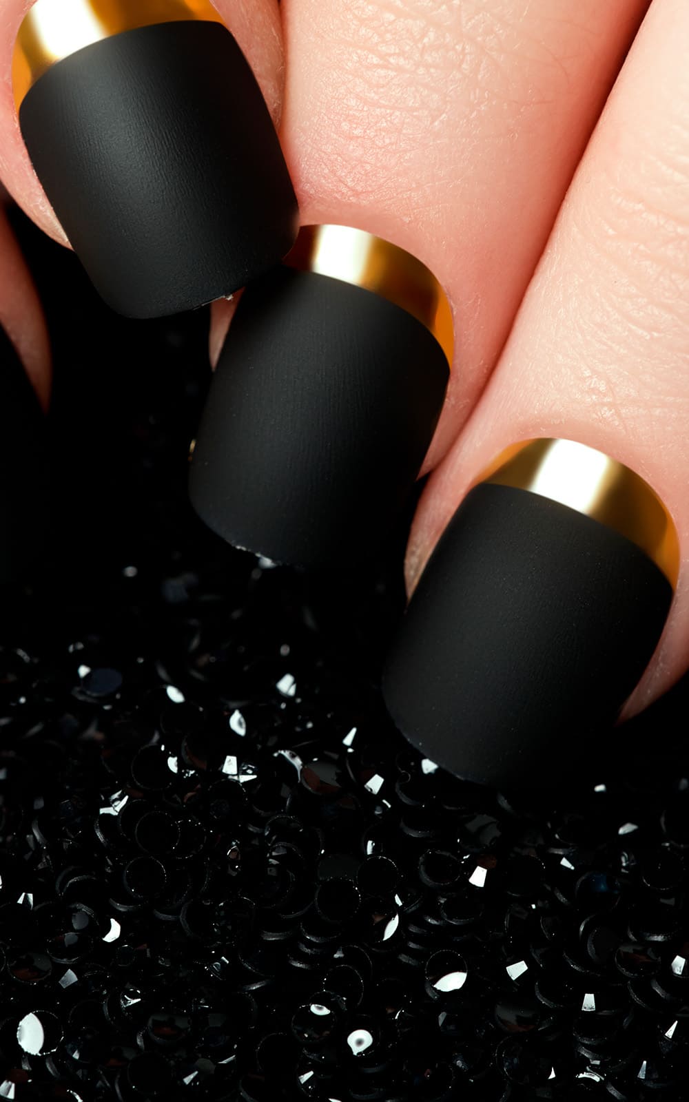 Cute Spring Nails That Will Never Go Out Of Style : Black velvet nails with  gold leaves