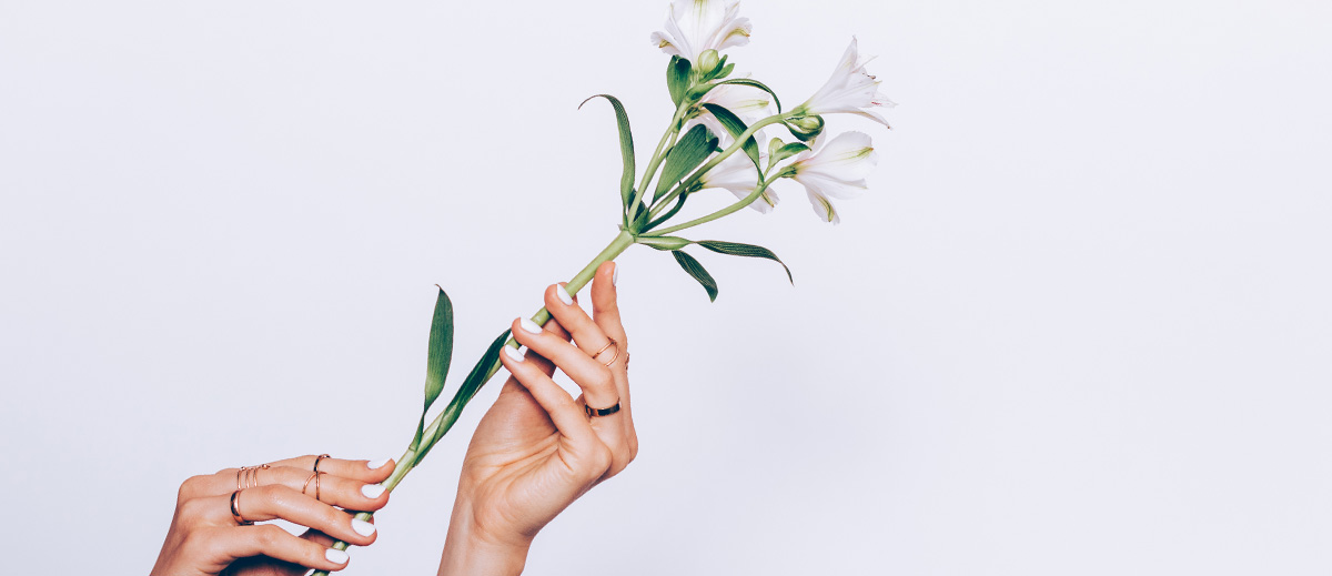 30 Beautiful Single-Stem Wedding Bouquets