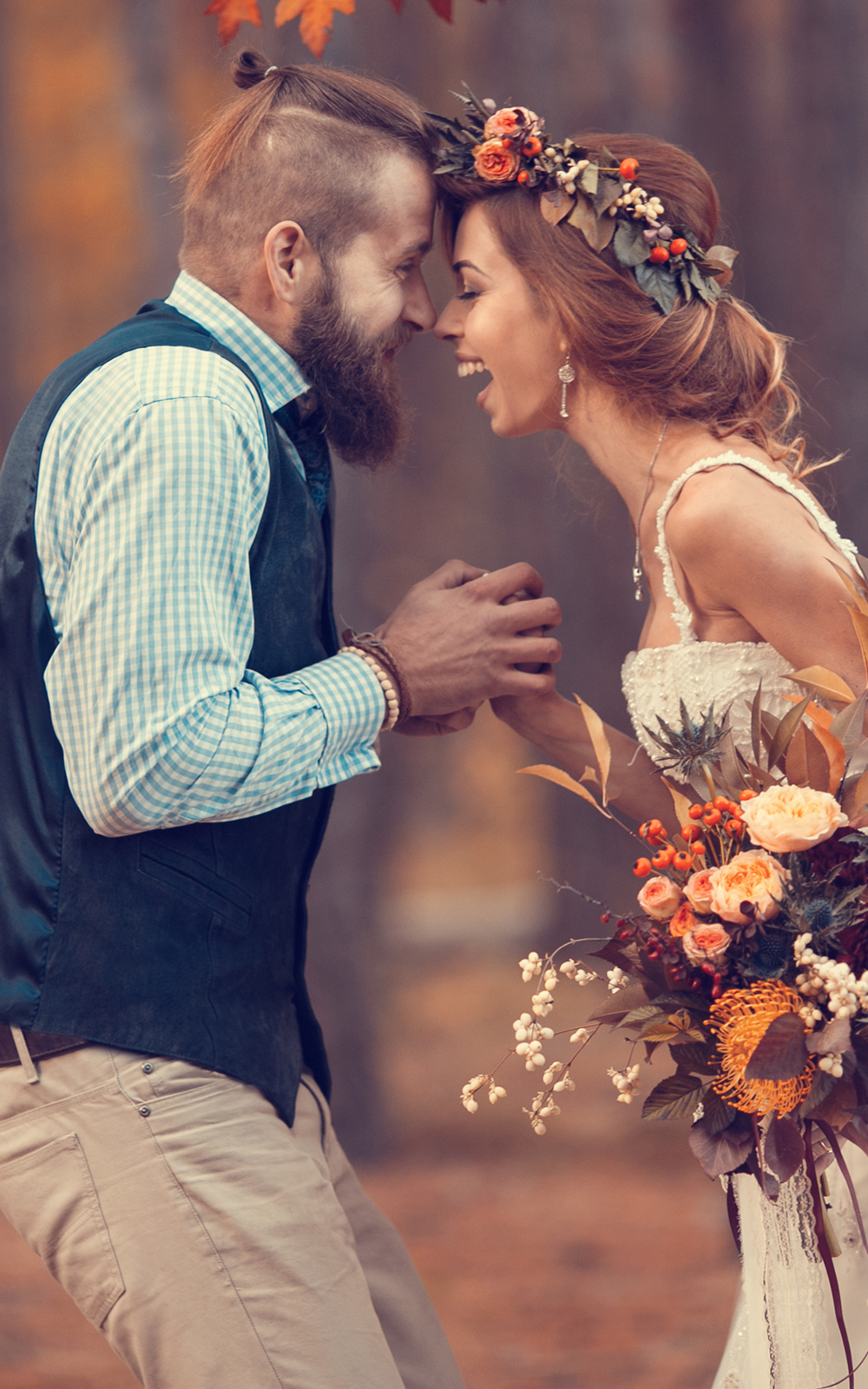 Fall Wedding Dresses: 18 Bridal Ideas + FAQs