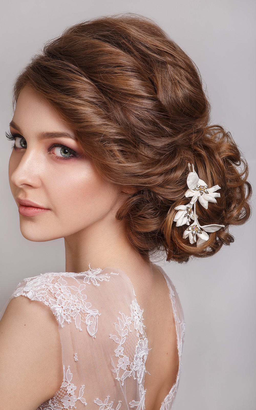 50 Wedding Updos Hairstyle Ideas [2025 Guide & FAQs]