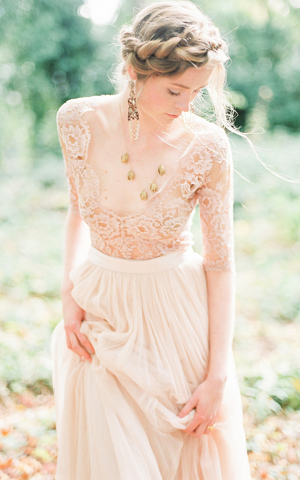 Casual Wedding Dresses For A Backyard Celebration - Modern Wedding