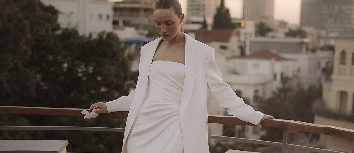 21 Casual Wedding Dresses For Bride + Faqs