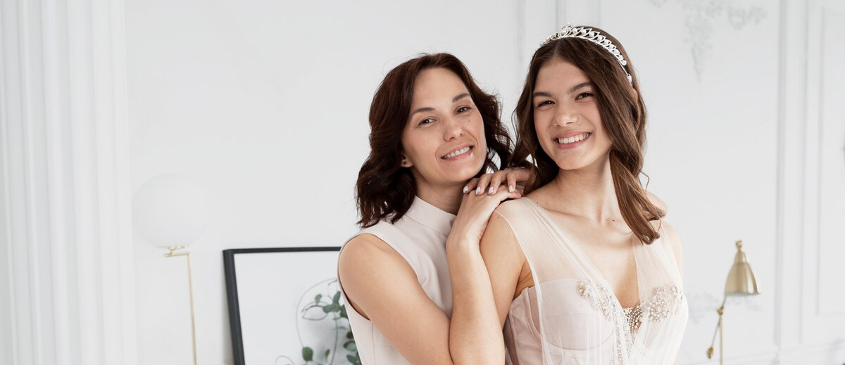 Mother Of The Bride (or Groom) Hairstyles [2025 Guide]