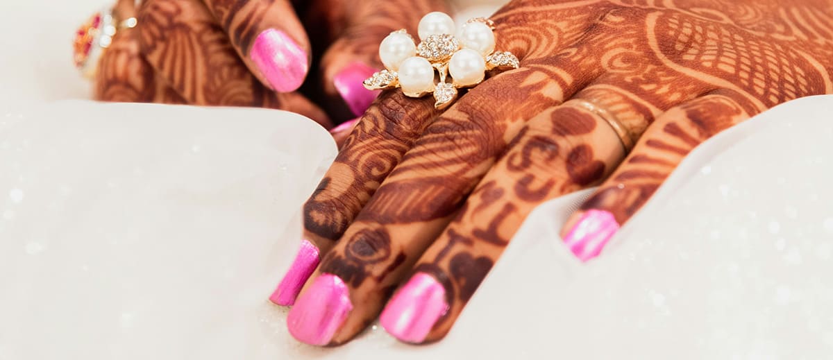 40+ Indian Wedding Nails: Tradition Ideas and 2025 Trends + FAQs